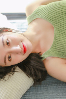 家公对儿媳妇动手脚该跟老公说吗